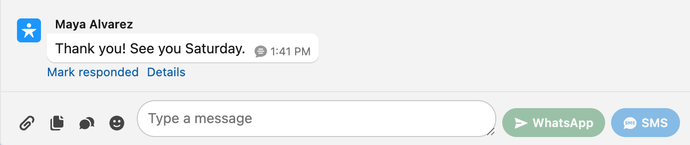 WhatsApp entrante nuevo al final del Feed Connect con enlaces para marcar como respondido y ver detalles bajo la burbuja, justo encima del editor