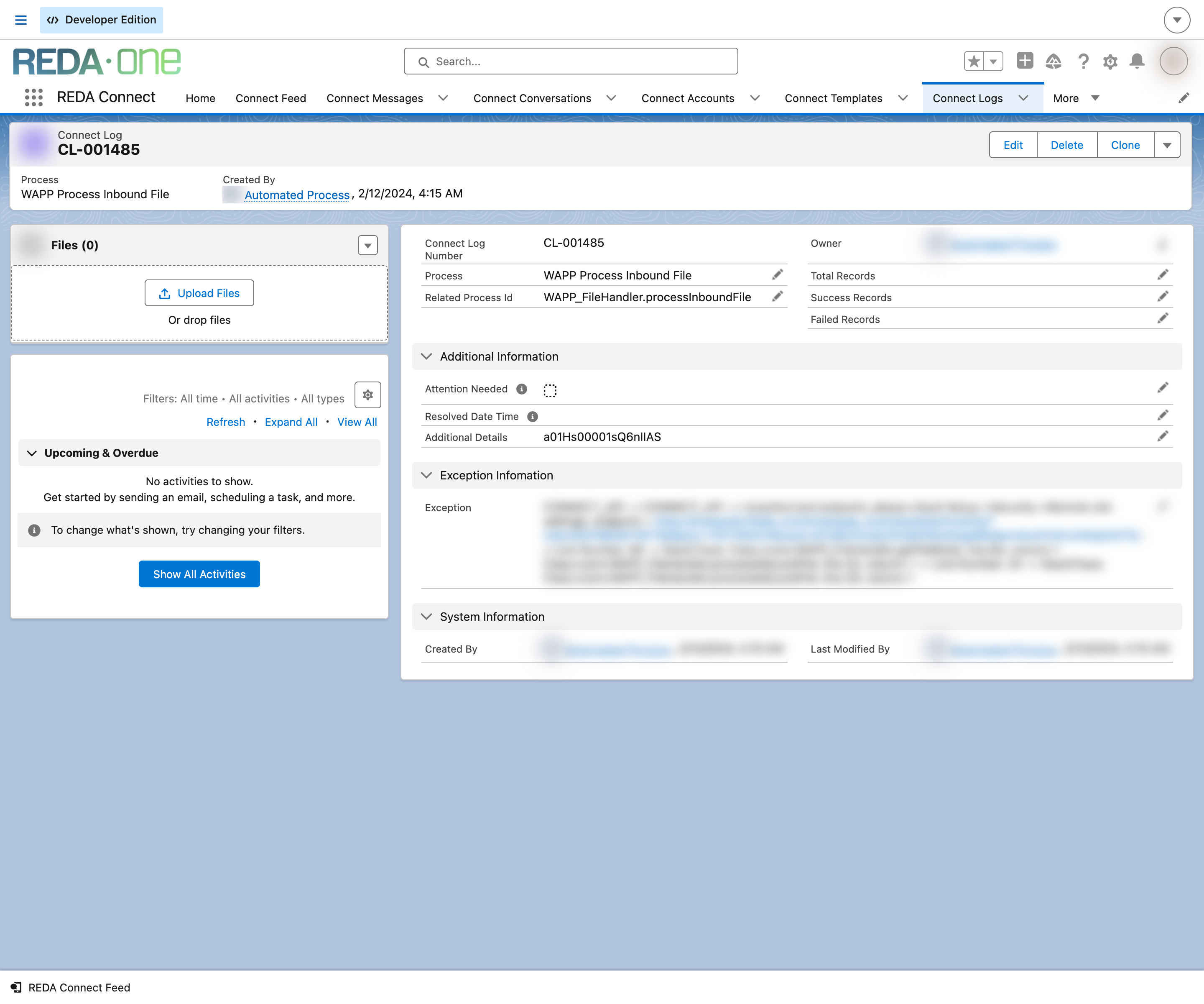 Un Registro Connect de una descarga entrante fallida muestra Process WAPP Process Inbound File y Related Process Id WAPP_FileHandler.processInboundFile; el texto de Exception está difuminado para publicación porque incluye la URL multimedia firmada del proveedor.