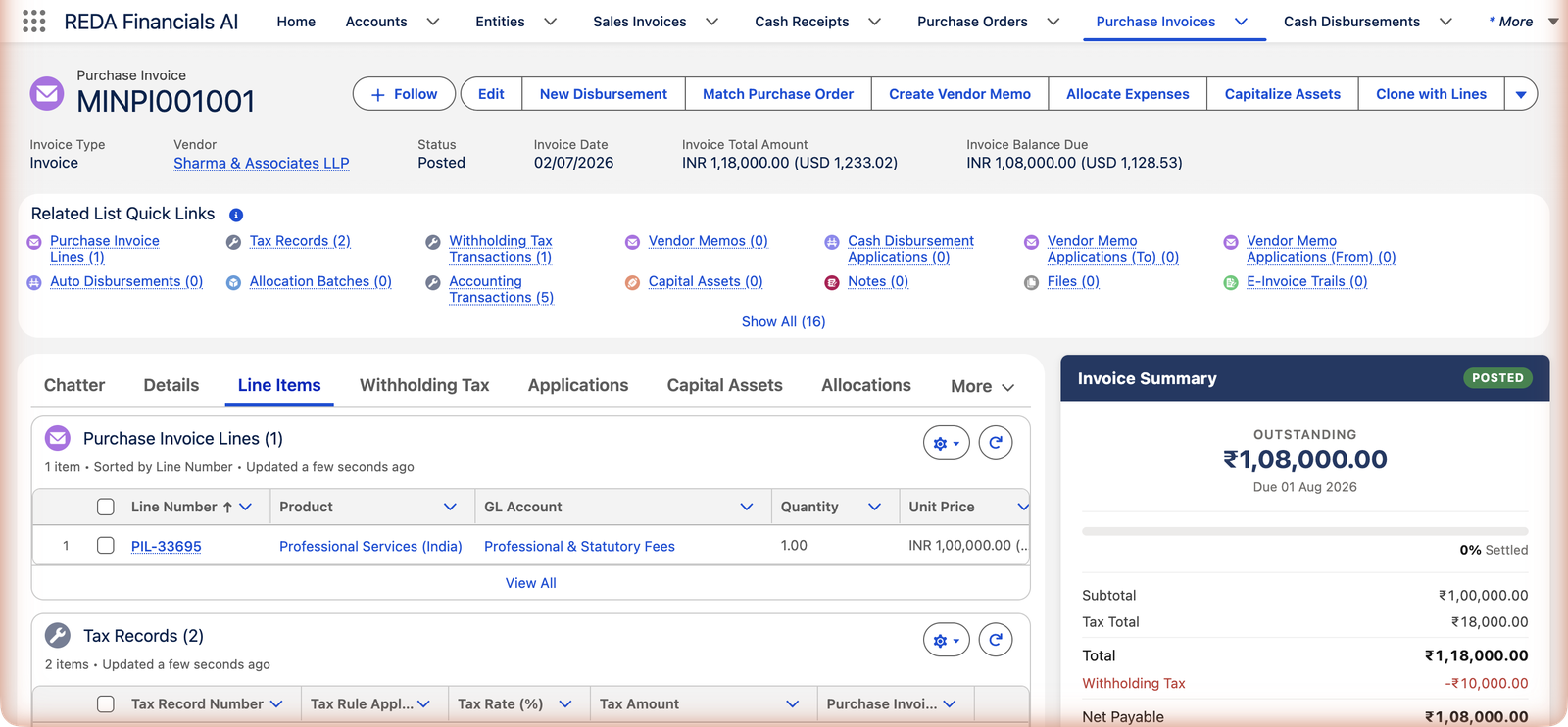 A guia Itens de linha da Fatura de compra MINPI001001 na REDA Financials AI. A lista Linhas de fatura de compra mostra uma linha: produto Professional Services (India), Conta contábil Professional & Statutory Fees, quantidade 1.00, preço unitário INR 1,00,000.00. Abaixo, uma lista de Registros de imposto tem o título Registros de imposto (2). O Resumo da fatura à direita mostra Subtotal ₹1,00,000.00, Total de impostos ₹18,000.00 e Total ₹1,18,000.00.