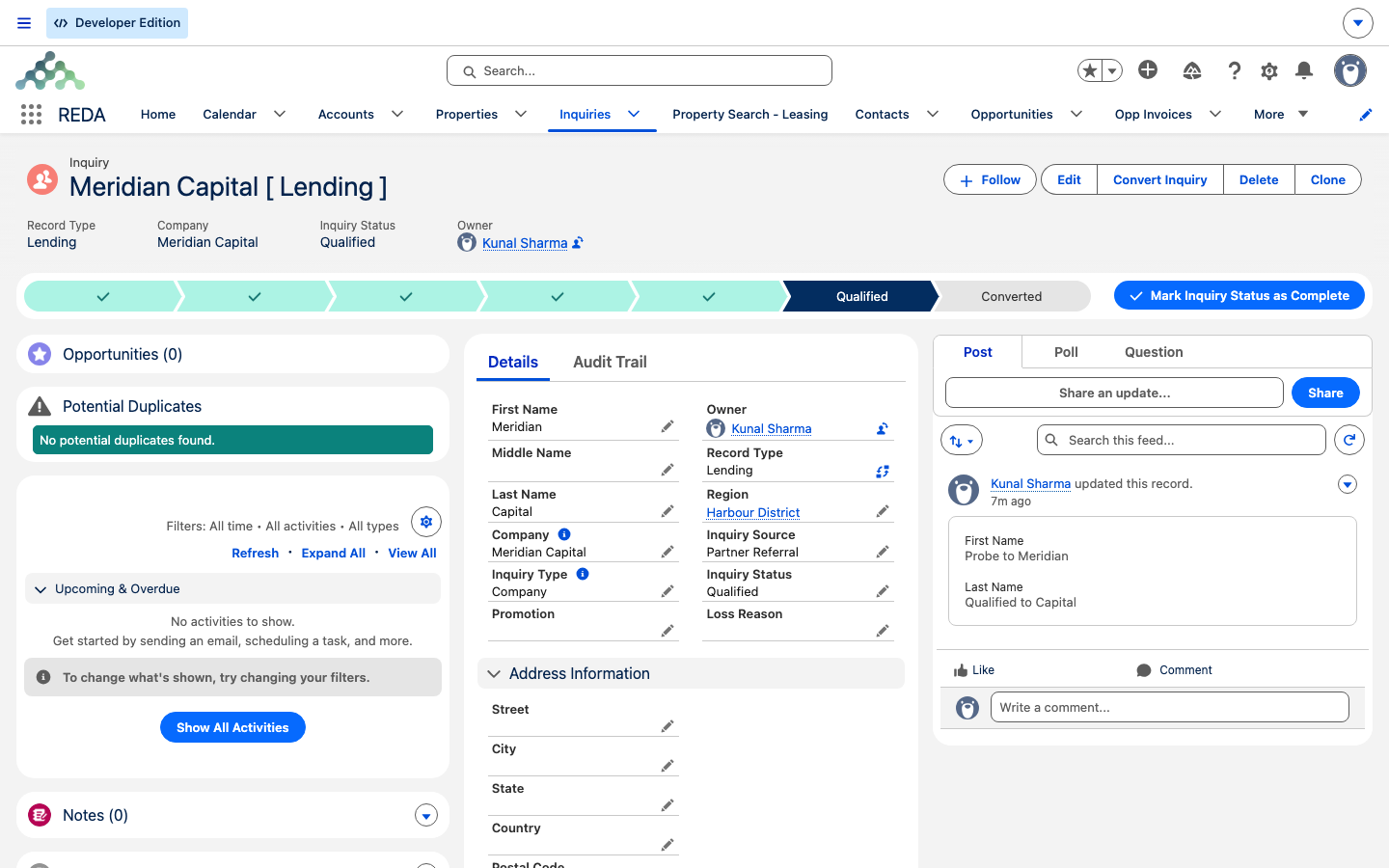 Una consulta de tipo de registro Lending con los campos de identidad del prestatario completados y el Path de estado visible.